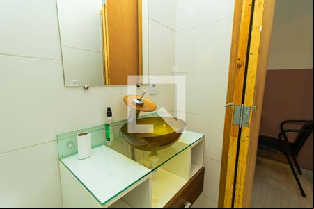 Banheiro de casa para alugar com 1 quarto, 36m² em Bela Vista, São Paulo