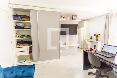 Sala/Quarto de kitnet/studio à venda com 1 quarto, 30m² em Centro, Novo Hamburgo