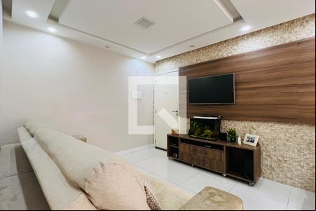 Sala de apartamento para alugar com 3 quartos, 74m² em Vila Barros, Guarulhos