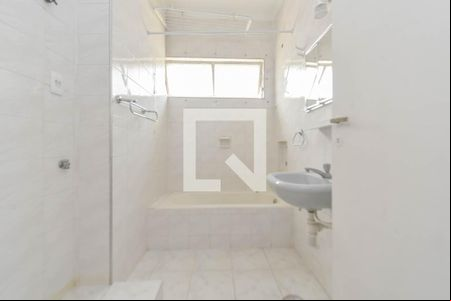 Banheiro de kitnet/studio para alugar com 1 quarto, 30m² em Consolação, São Paulo