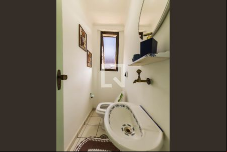Lavabo de apartamento para alugar com 3 quartos, 260m² em Enseada, Guarujá