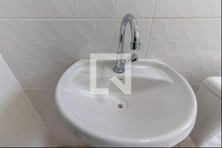 Banheiro - torneira de apartamento para alugar com 1 quarto, 33m² em Jardim Angela (zona Leste), São Paulo