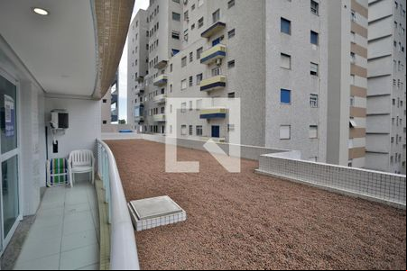 Varanda da Sala, Quarto e Área de Serviço de apartamento para alugar com 1 quarto, 54m² em José Menino, Santos