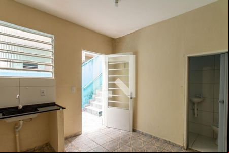 Sala/Cozinha de casa para alugar com 1 quarto, 35m² em Vila Nova Bonsucesso, Guarulhos