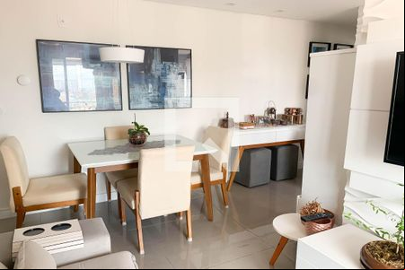 Sala de apartamento à venda com 2 quartos, 54m² em Quitaúna, Osasco