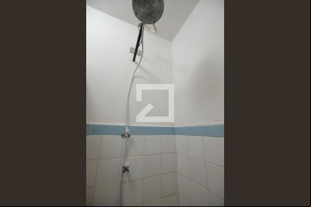 Banheiro de kitnet/studio para alugar com 1 quarto, 36m² em Centro Histórico, Porto Alegre