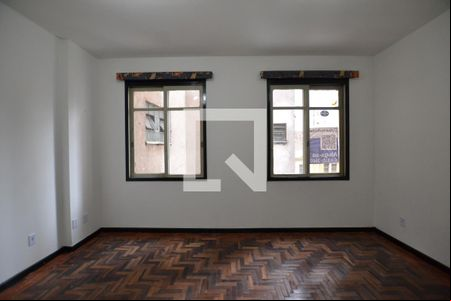 Sala  de kitnet/studio para alugar com 1 quarto, 36m² em Centro Histórico, Porto Alegre