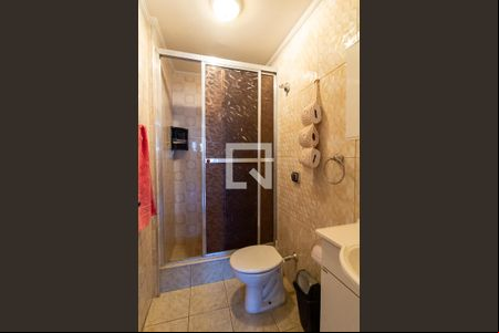 Banheiro de apartamento para alugar com 1 quarto, 50m² em Guilhermina, Praia Grande