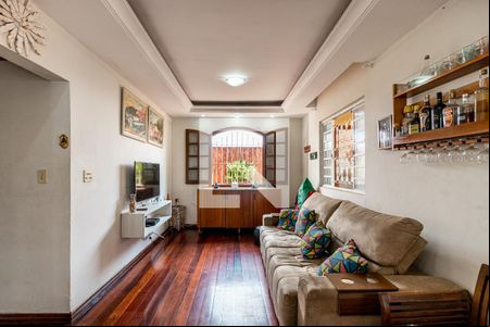 Casa para alugar com 4 quartos, 265m² em Novo Glória, Belo Horizonte