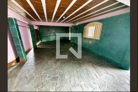 Casa à venda com 4 quartos, 225m² em Novo Glória, Belo Horizonte