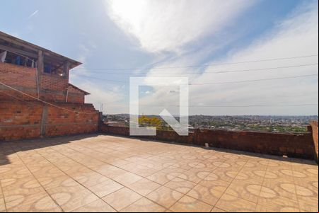 Área Externa de casa à venda com 2 quartos, 140m² em Coronel Aparício Borges, Porto Alegre