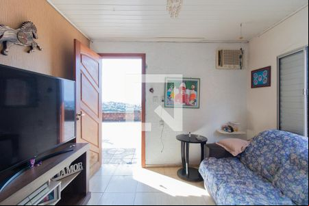 Sala de casa à venda com 2 quartos, 140m² em Coronel Aparício Borges, Porto Alegre