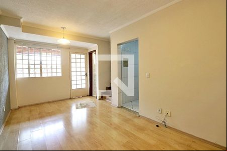 Sala de casa de condomínio à venda com 2 quartos, 80m² em Vila Metalúrgica, Santo André
