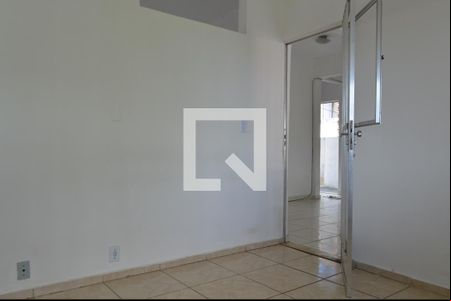 Quarto 1  de casa para alugar com 2 quartos, 55m² em Taquara, Rio de Janeiro