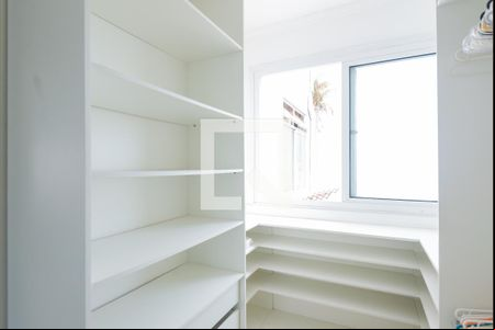 Closet de apartamento para alugar com 1 quarto, 92m² em Nonoai, Porto Alegre