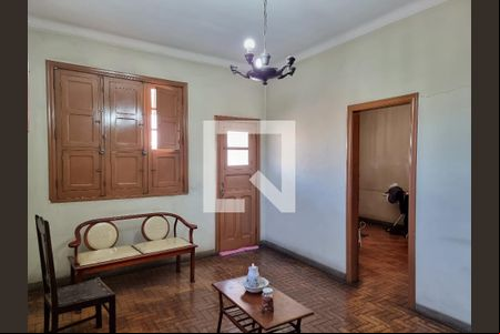 Casa para alugar com 4 quartos, 419m² em Cachoeirinha, Belo Horizonte