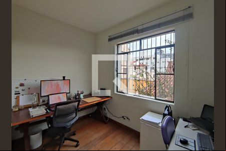 Casa à venda com 5 quartos, 320m² em Barroca, Belo Horizonte