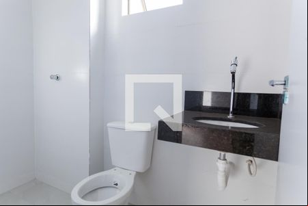 Banheiro da Suíte de apartamento à venda com 2 quartos, 66m² em Centro, Contagem