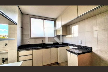 Apartamento à venda com 3 quartos, 77m² em São Geraldo, Belo Horizonte