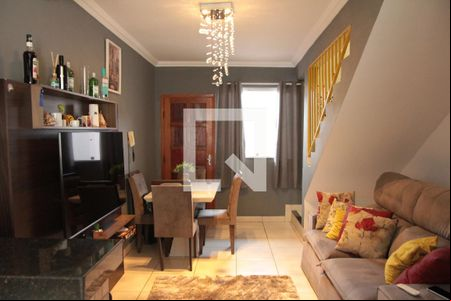 sala de casa de condomínio para alugar com 2 quartos, 57m² em Jaqueline, Belo Horizonte