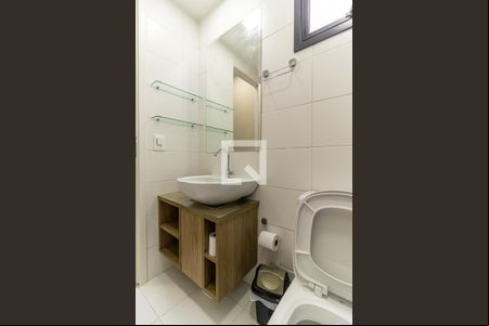 Banheiro - Armário de apartamento para alugar com 1 quarto, 26m² em Centro, São Paulo