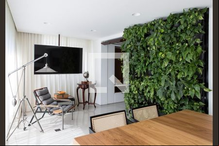 Apartamento à venda com 2 quartos, 208m² em Alto de Pinheiros, São Paulo