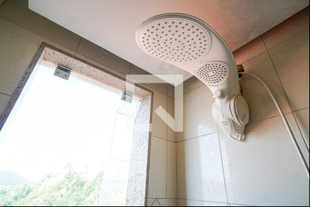 Banheiro de casa para alugar com 1 quarto, 380m² em Piratininga, Niterói