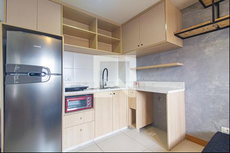 Cozinha de kitnet/studio para alugar com 1 quarto, 31m² em Centro, Curitiba