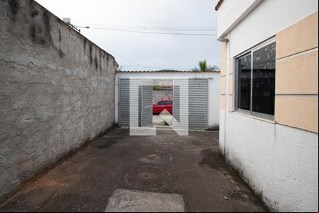 Quintal de casa para alugar com 3 quartos, 60m² em Vila Santa Cruz, Duque de Caxias