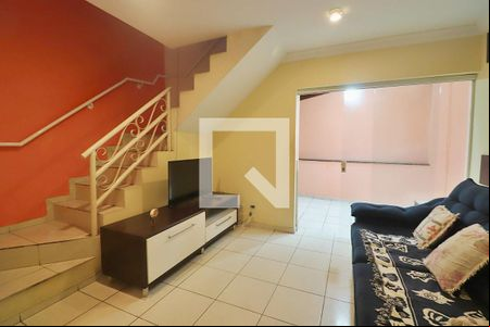 Sala de casa para alugar com 3 quartos, 387m² em Vila Aquilino, Santo André