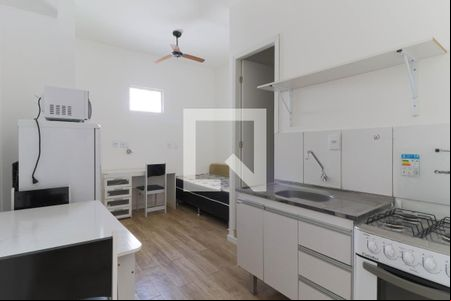 Kitnet de casa para alugar com 1 quarto, 16m² em Butantã, São Paulo