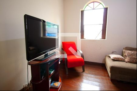 Casa para alugar com 5 quartos, 360m² em Cachoeirinha, Belo Horizonte
