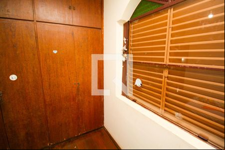 Casa para alugar com 5 quartos, 360m² em Cachoeirinha, Belo Horizonte