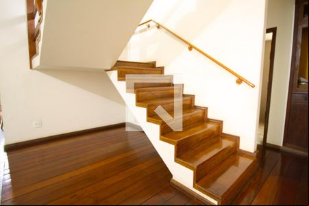 Casa para alugar com 5 quartos, 360m² em Cachoeirinha, Belo Horizonte