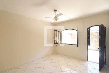 Sala de casa para alugar com 2 quartos, 150m² em Zé Garoto, São Gonçalo