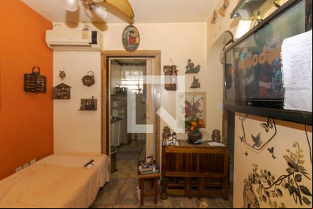 Sala de apartamento para alugar com 2 quartos, 44m² em Higienópolis, Porto Alegre