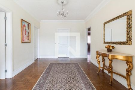 Hall superior de casa à venda com 5 quartos, 580m² em Alto de Pinheiros, São Paulo