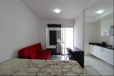 Sala/Quarto de kitnet/studio à venda com 1 quarto, 40m² em Indianópolis, São Paulo