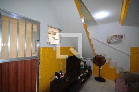 Sala de apartamento para alugar com 2 quartos, 94m² em Parada de Lucas, Rio de Janeiro