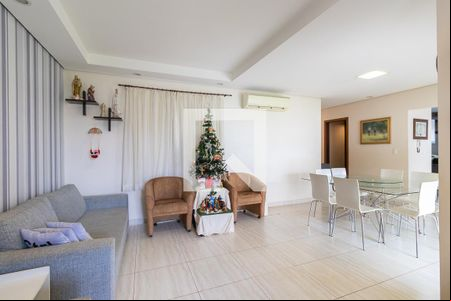 Sala de casa de condomínio para alugar com 3 quartos, 210m² em Betel, Campinas