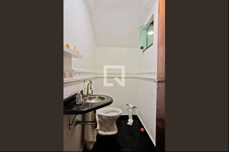 Lavabo de casa para alugar com 4 quartos, 800m² em City América, São Paulo