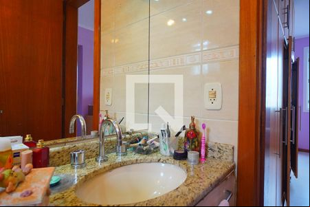 Banheiro da Suíte de apartamento para alugar com 3 quartos, 88m² em o da Areia, Porto Alegre