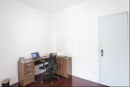 quarto 2 de casa à venda com 3 quartos, 273m² em Vila Sao Jose, Nova Lima