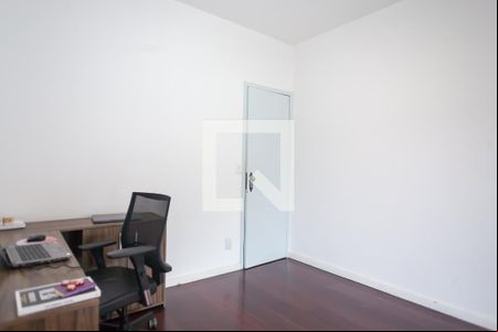 quarto 2 de casa à venda com 3 quartos, 273m² em Vila Sao Jose, Nova Lima