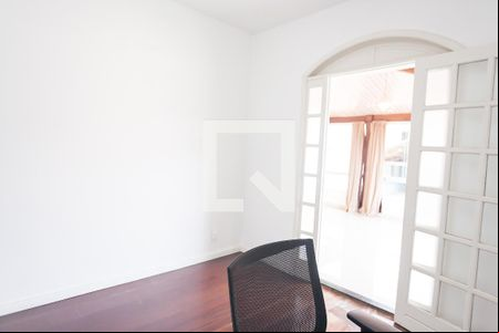quarto 2 de casa à venda com 3 quartos, 273m² em Vila Sao Jose, Nova Lima