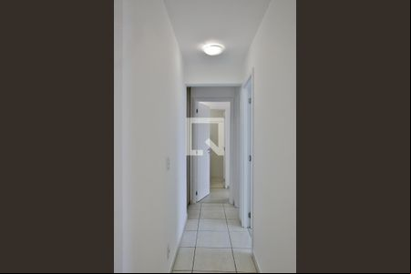 Corredor para os Quartos e o Banheiro de apartamento para alugar com 2 quartos, 63m² em Macuco, Santos