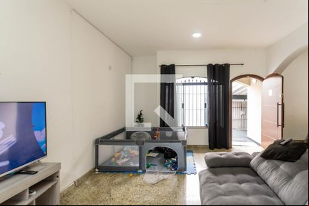 Sala de casa à venda com 4 quartos, 250m² em Jardim Santa Mena, Guarulhos