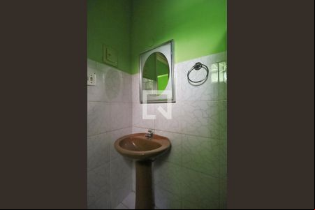 Banheiro de apartamento para alugar com 1 quarto, 50m² em Brasilândia, São Gonçalo
