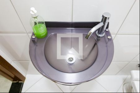 Lavabo de casa para alugar com 3 quartos, 113m² em Jardim Rina, Santo André