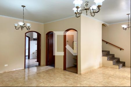 Sala de casa para alugar com 4 quartos, 213m² em Quitaúna, Osasco